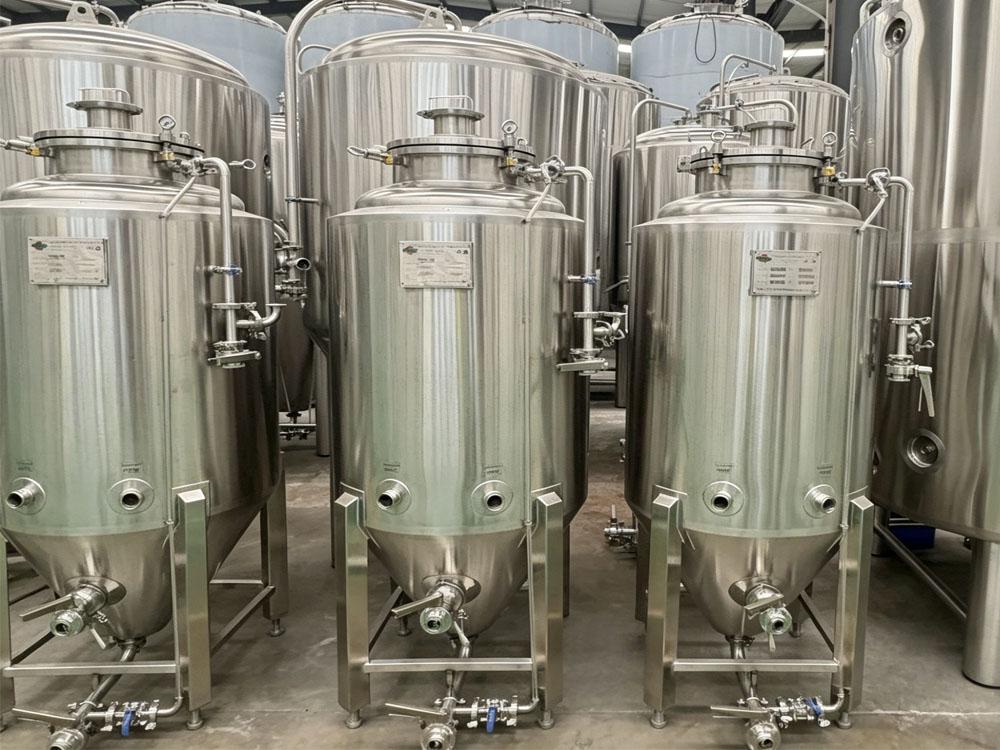 <b>4HL Single wall beer fermenter</b>